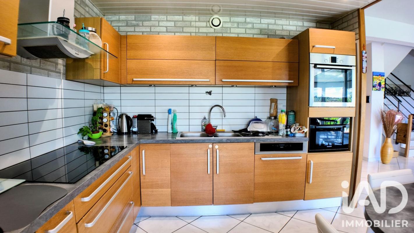 Maison 5 Pièce(s) Saint-Genest-Lerpt - Photo 8