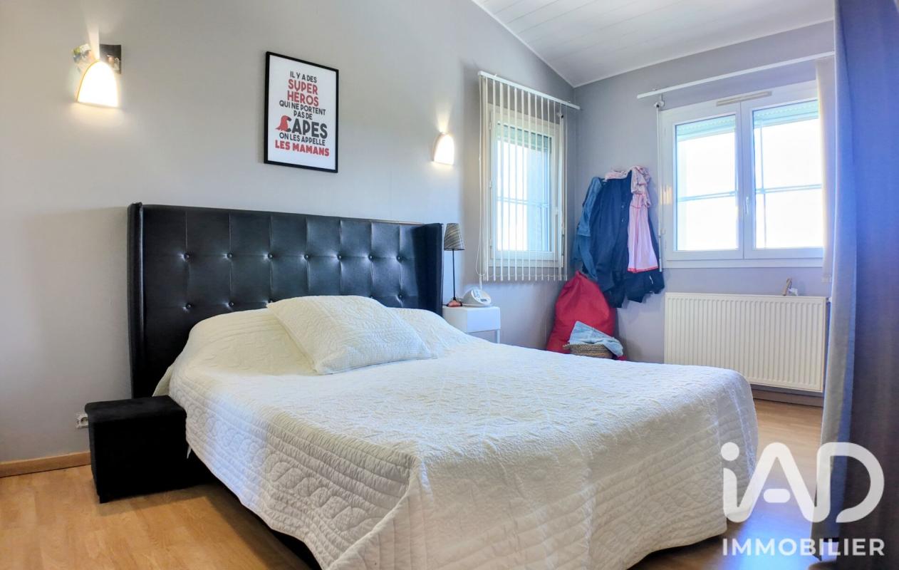 Maison 5 Pièce(s) Saint-Genest-Lerpt - Photo 13