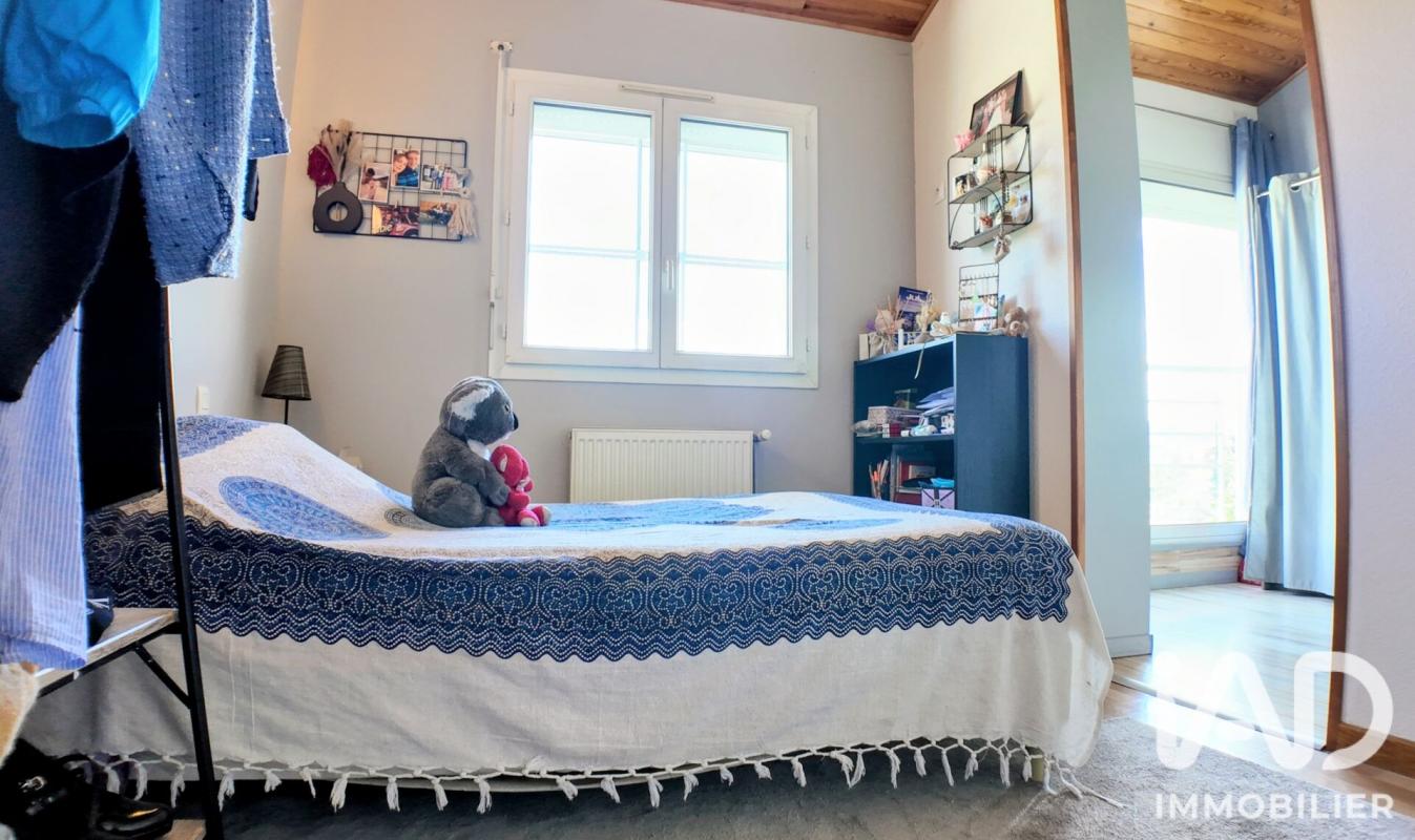 Maison 5 Pièce(s) Saint-Genest-Lerpt - Photo 14
