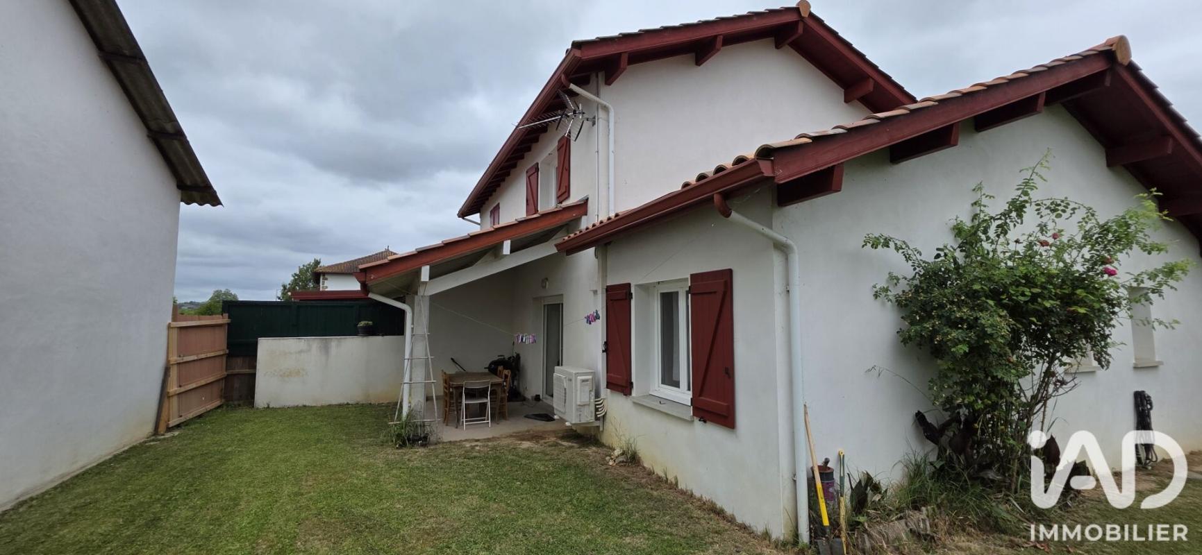 Maison 4 Pièce(s) Arraute-Charritte