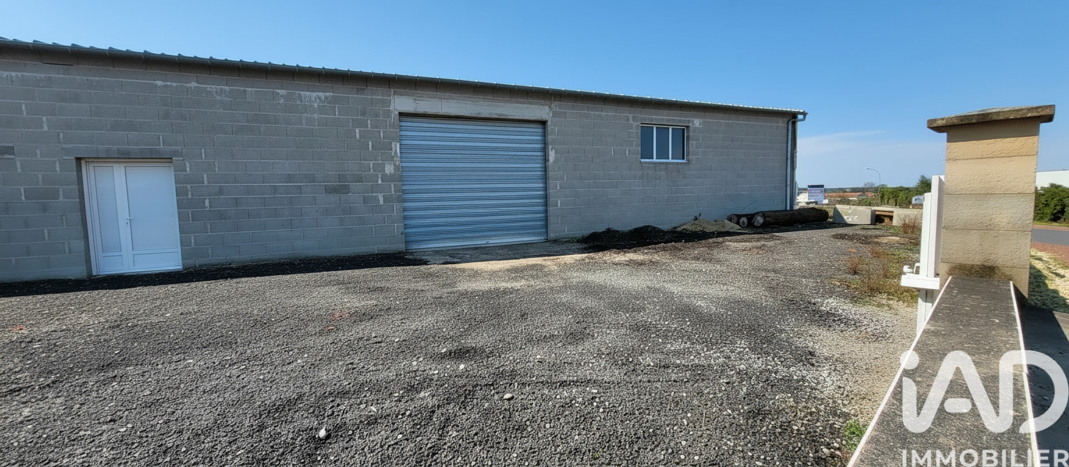 Parking  Saint-Jean-d'Angély - Photo 2