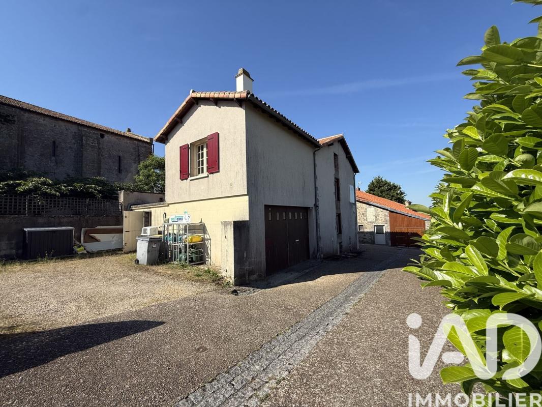 Maison 4 Pièce(s) Gourgé - Photo 2
