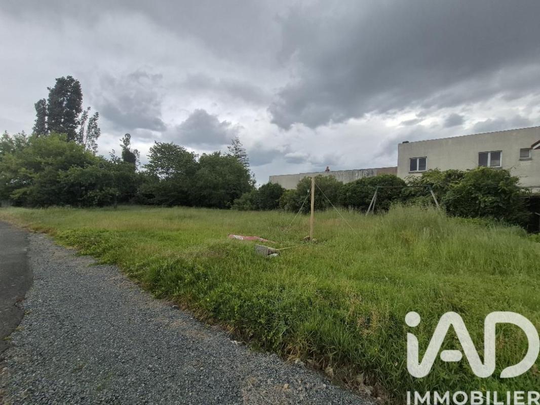 Terrain  Thouars