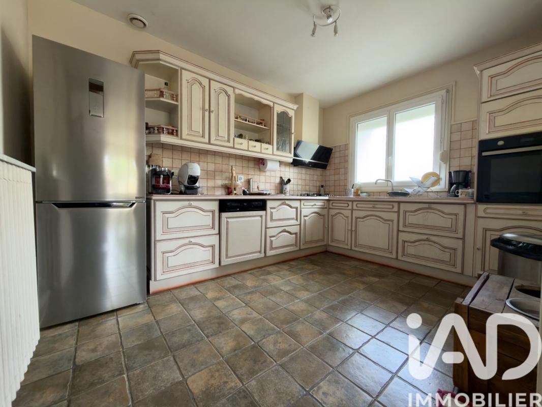 Maison 6 Pièce(s) Saint-Sérotin - Photo 5