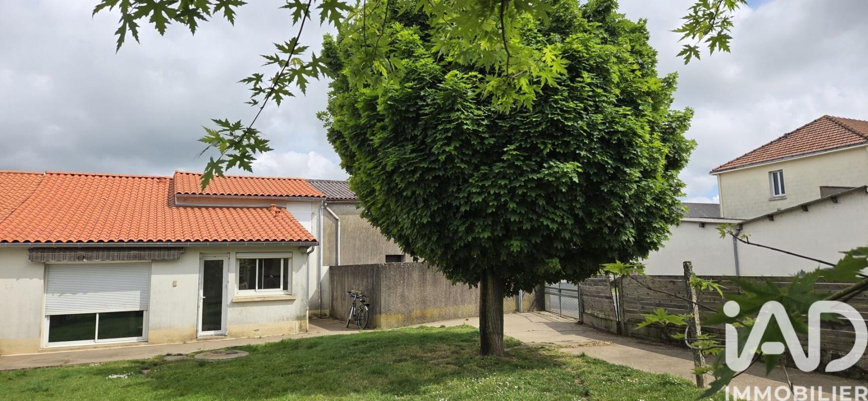 Maison de ville 4 Pièce(s) Le May-sur-Èvre