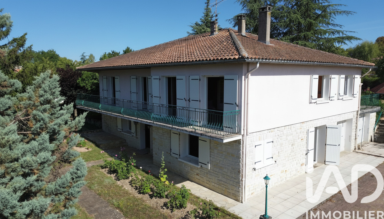 Maison 8 Pièce(s) Mornac