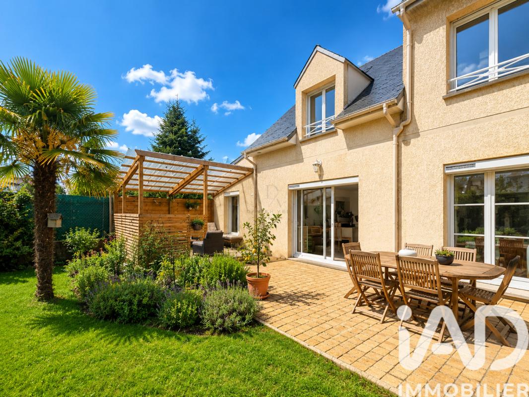 Maison 9 Pièce(s) Clamart