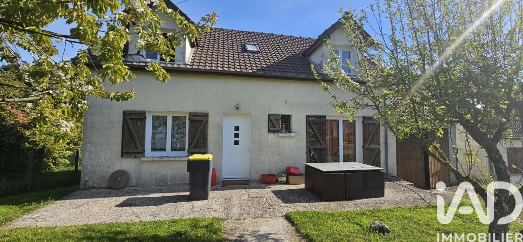 Maison 4 Pièce(s) Rebais