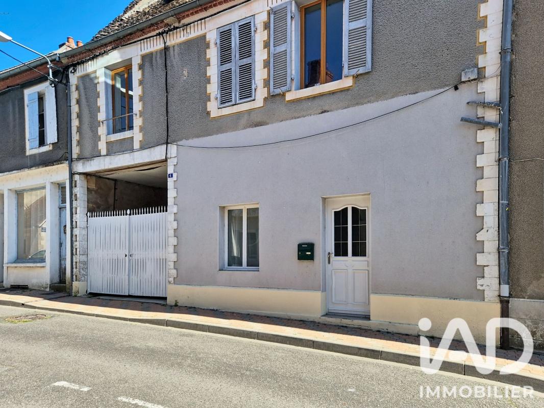 Maison 5 Pièce(s) Lurcy-Lévis