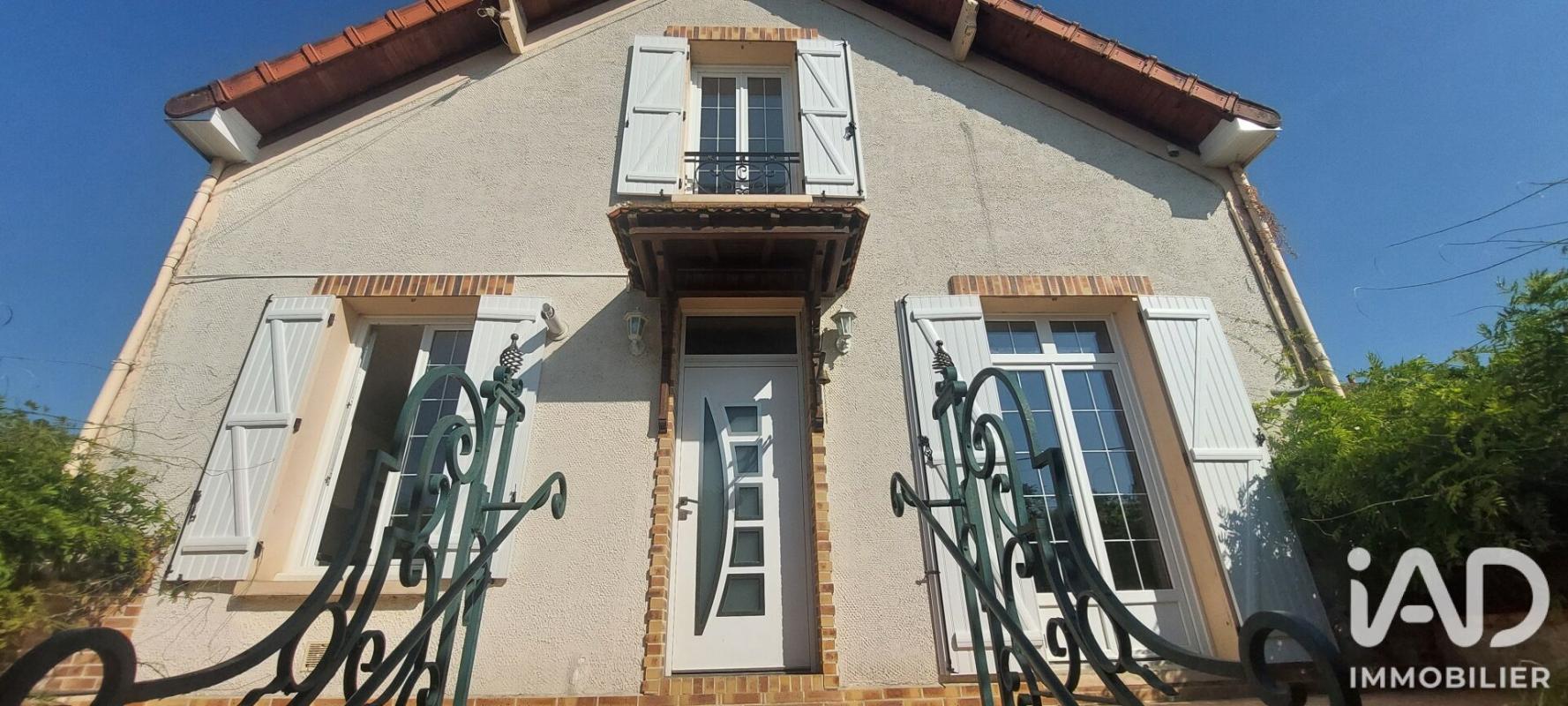 Maison 4 Pièce(s) Villeblevin