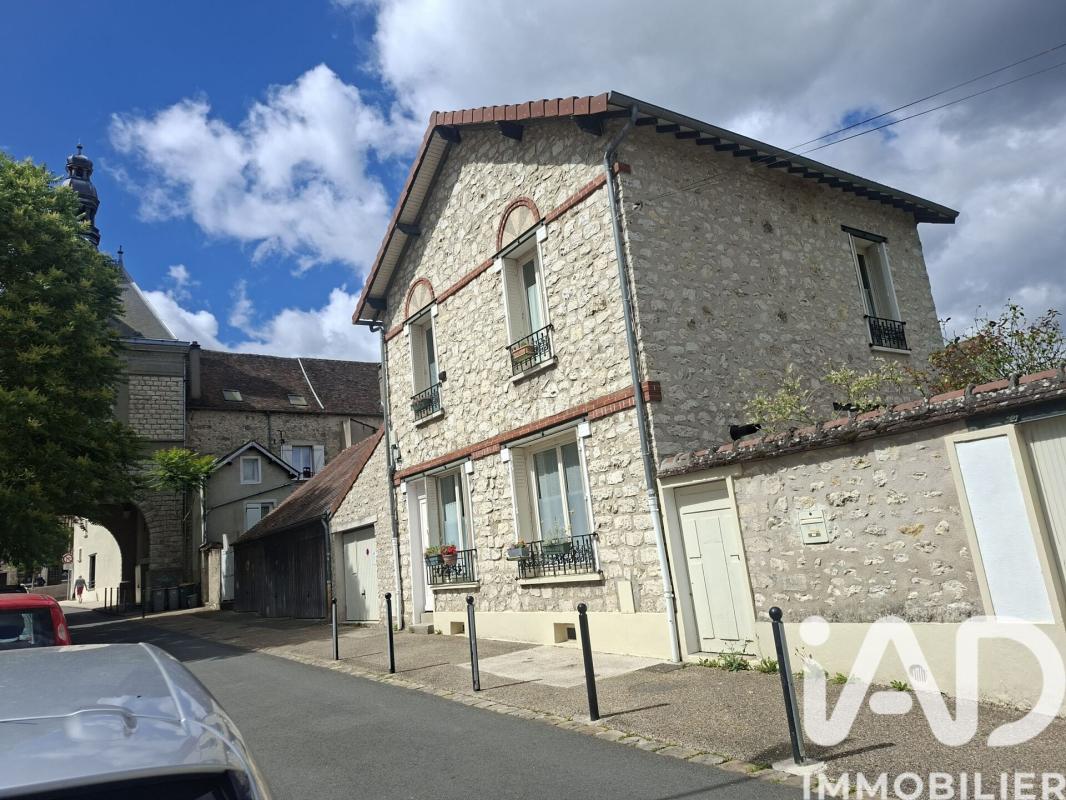 Maison 8 Pièce(s) Moret-Loing-et-Orvanne