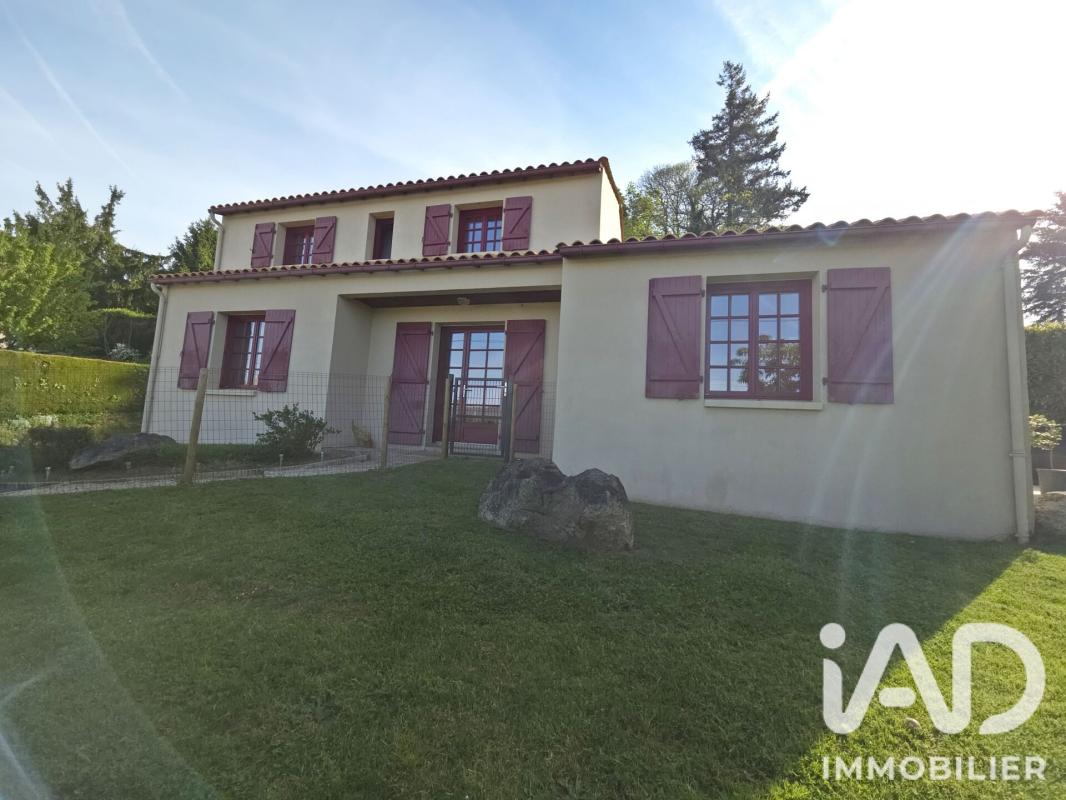 Maison 5 Pièce(s) Pouzauges