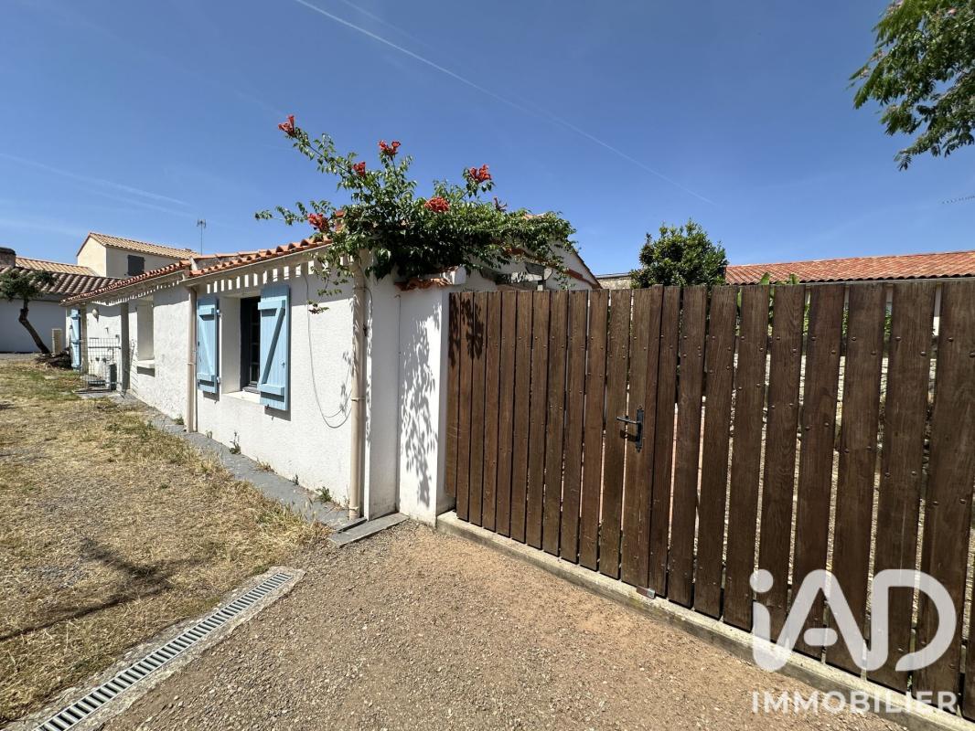 Maison longère 4 Pièce(s) Longeville-sur-Mer