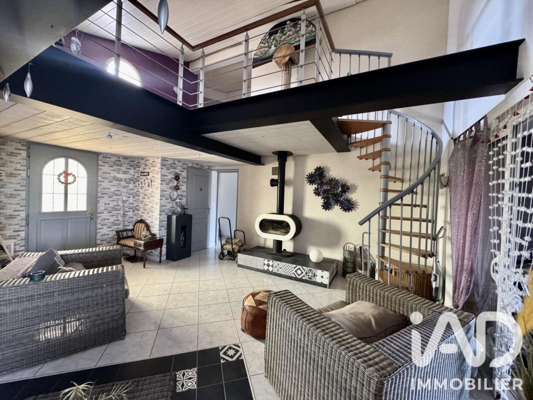 Maison 8 Pièce(s) La Châtaigneraie - Photo 4