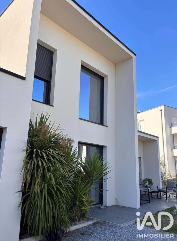 Maison de ville 5 Pièce(s) Montreuil-Juigné