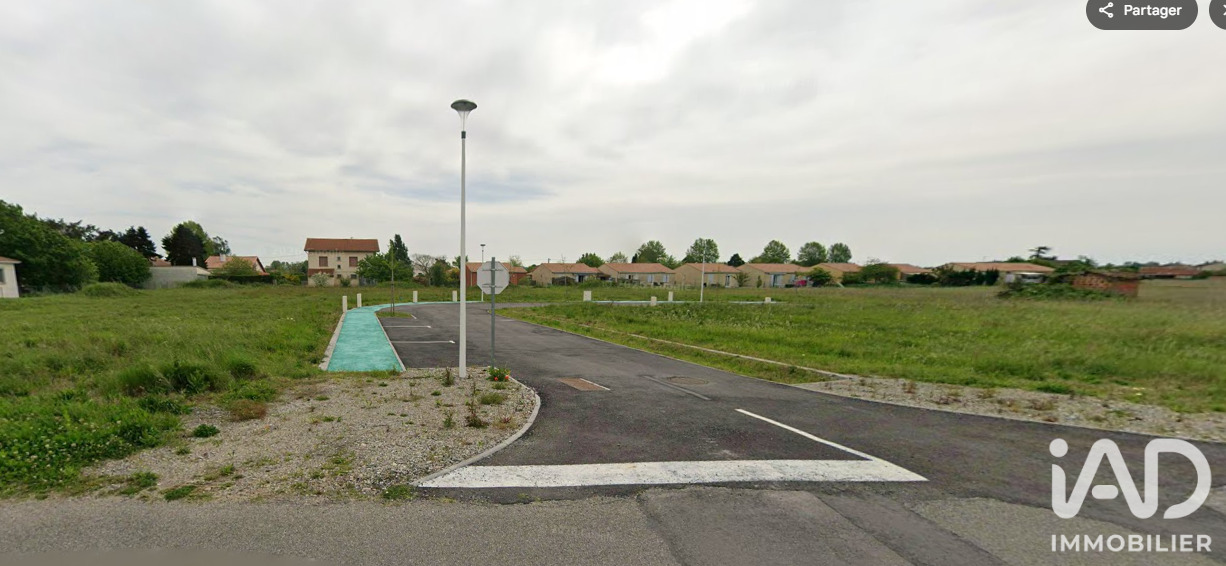 Terrain  Mazères