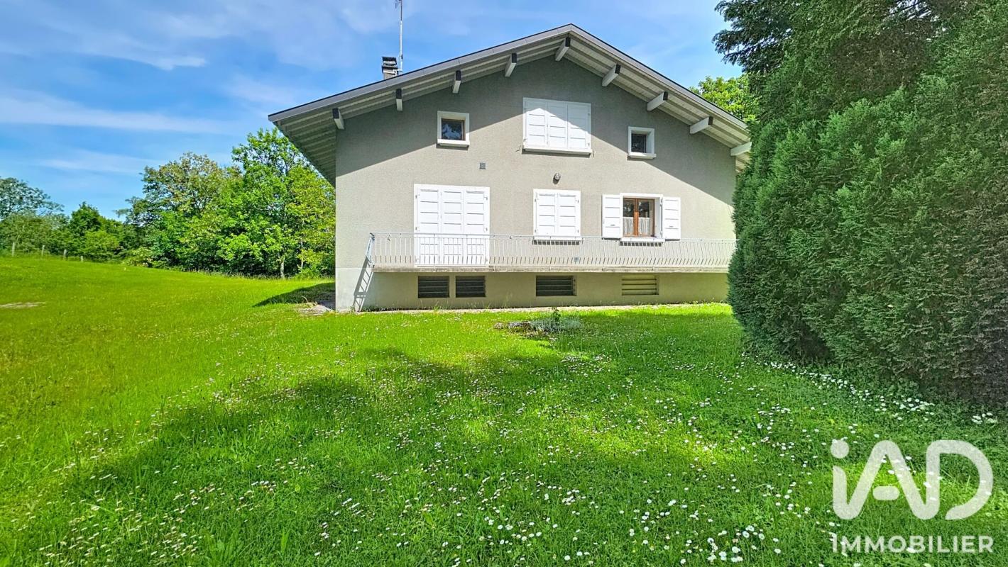 Maison 8 Pièce(s) Pers-Jussy
