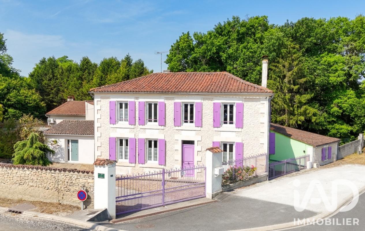Maison 8 Pièce(s) Gensac-la-Pallue
