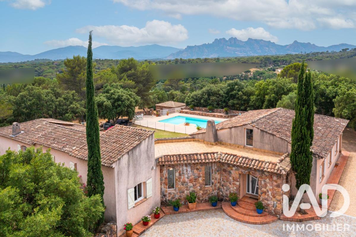 Propriété 6 Pièce(s) Roquebrune-sur-Argens