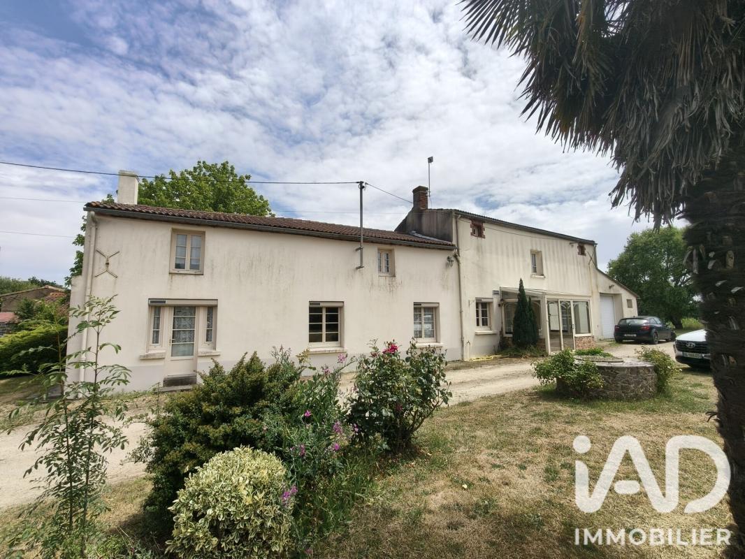 Maison 6 Pièce(s) Montréverd