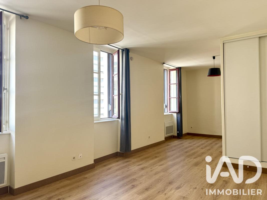 Appartement 1 Pièce(s) Lyon 7eme Arrondissement - Photo 1