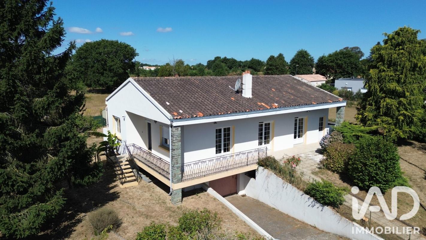 Maison 6 Pièce(s) Nesmy