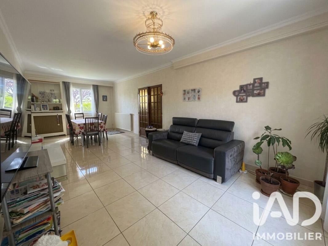 Maison 8 Pièce(s) Villaines-sous-Bois - Photo 3