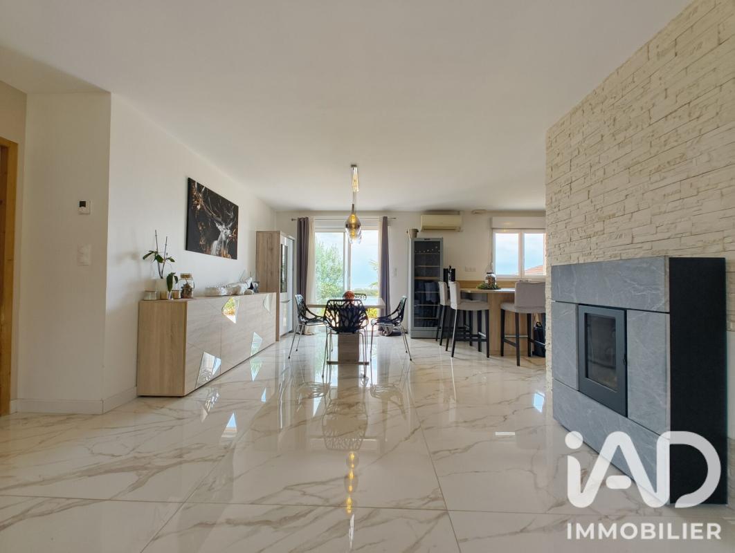 Villa 5 Pièce(s) Combronde