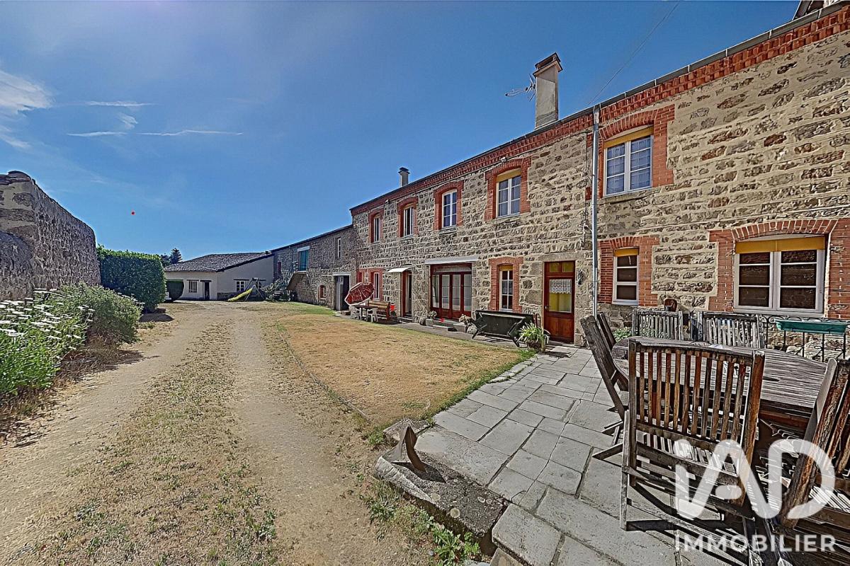 Maison de village 4 Pièce(s) Usson-en-Forez