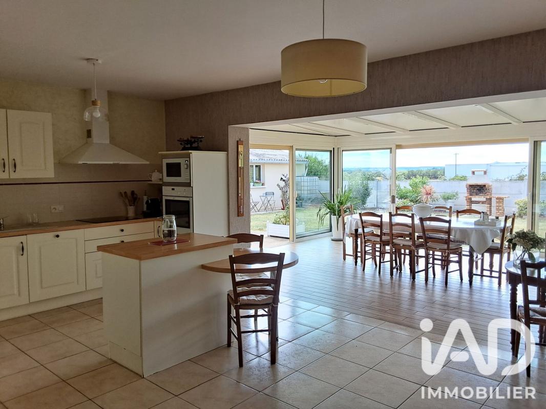 Maison 5 Pièce(s) Vair-sur-Loire