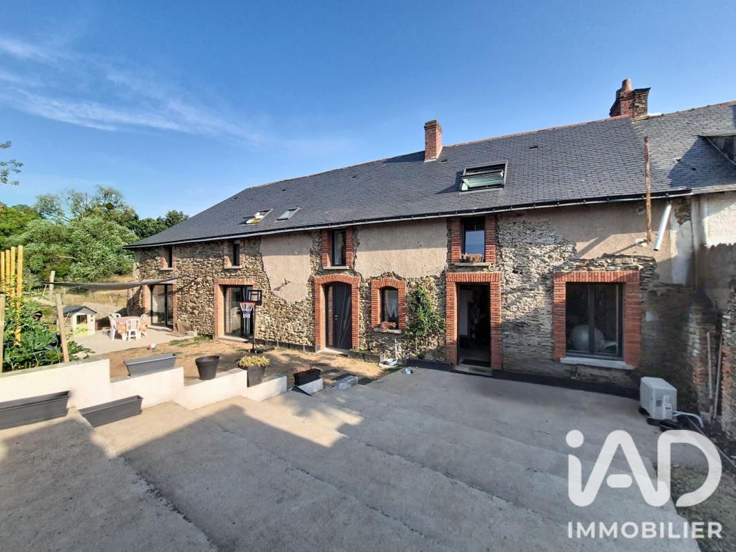 Maison longère 7 Pièce(s) Chemillé-en-Anjou