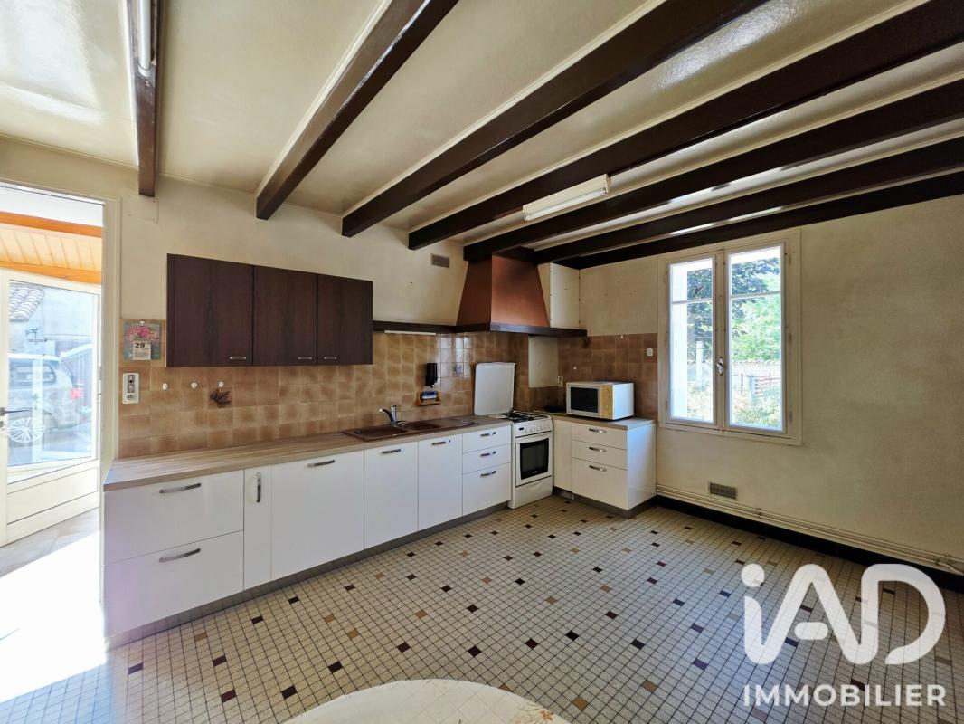 Maison 8 Pièce(s) Saint-Cybardeaux - Photo 7