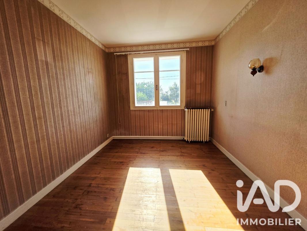 Maison 8 Pièce(s) Saint-Cybardeaux - Photo 8