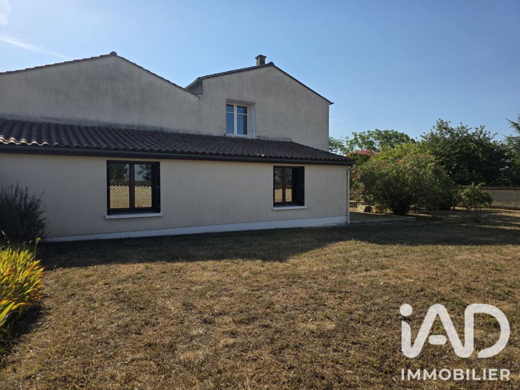 Maison 8 Pièce(s) Saint-Cybardeaux - Photo 16