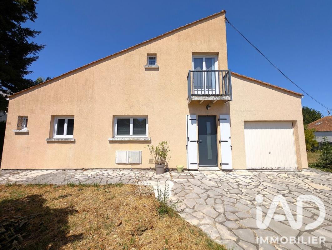 Maison 5 Pièce(s) L'Isle-d'Espagnac