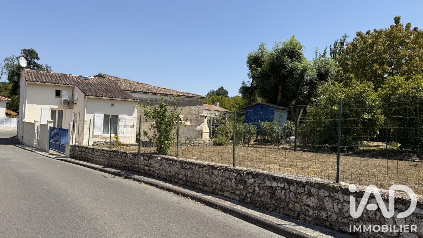 Maison 4 Pièce(s) Mosnac