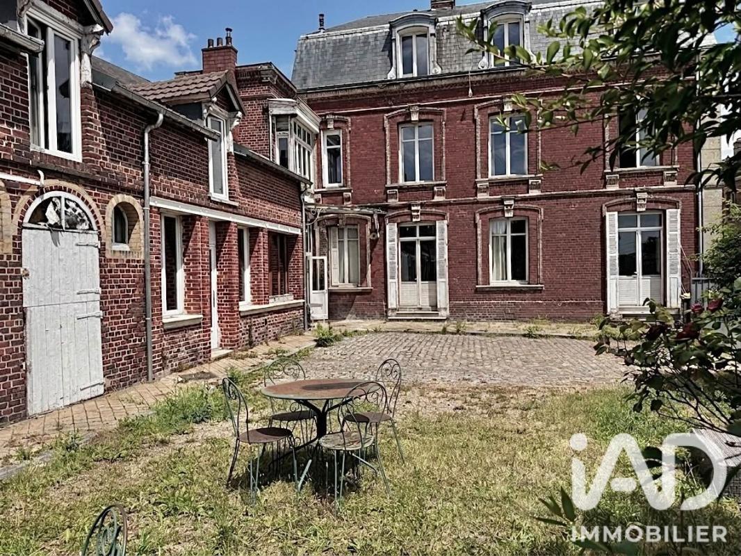 Maison de ville 16 Pièce(s) Beauvais