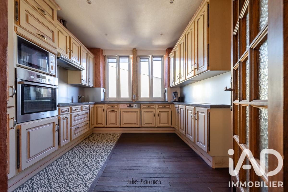 Maison 8 Pièce(s) Saint-Privat-la-Montagne - Photo 6