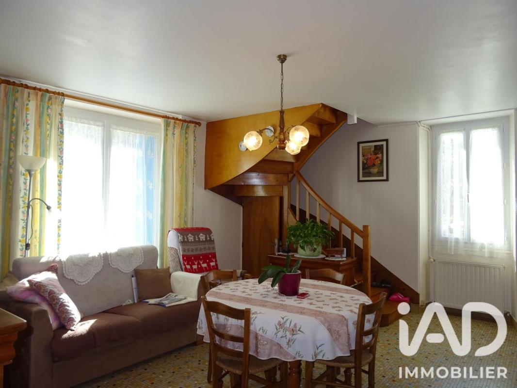 Maison 4 Pièce(s) La Rochefoucauld-en-Angoumois - Photo 3