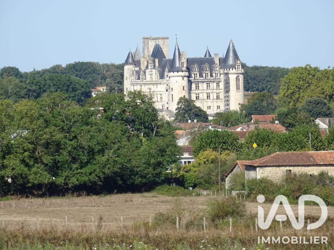 Maison 4 Pièce(s) La Rochefoucauld-en-Angoumois - Photo 9