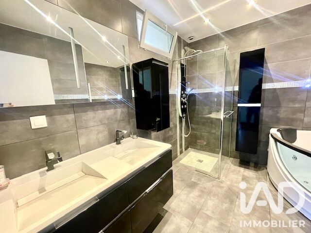 Maison 7 Pièce(s) Villeneuve-le-Roi - Photo 12