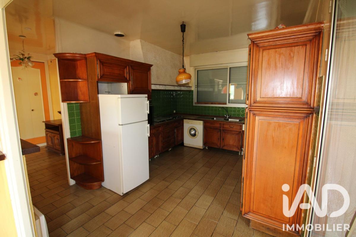 Appartement 8 Pièce(s) Saint-Laurent-de-Cerdans - Photo 9