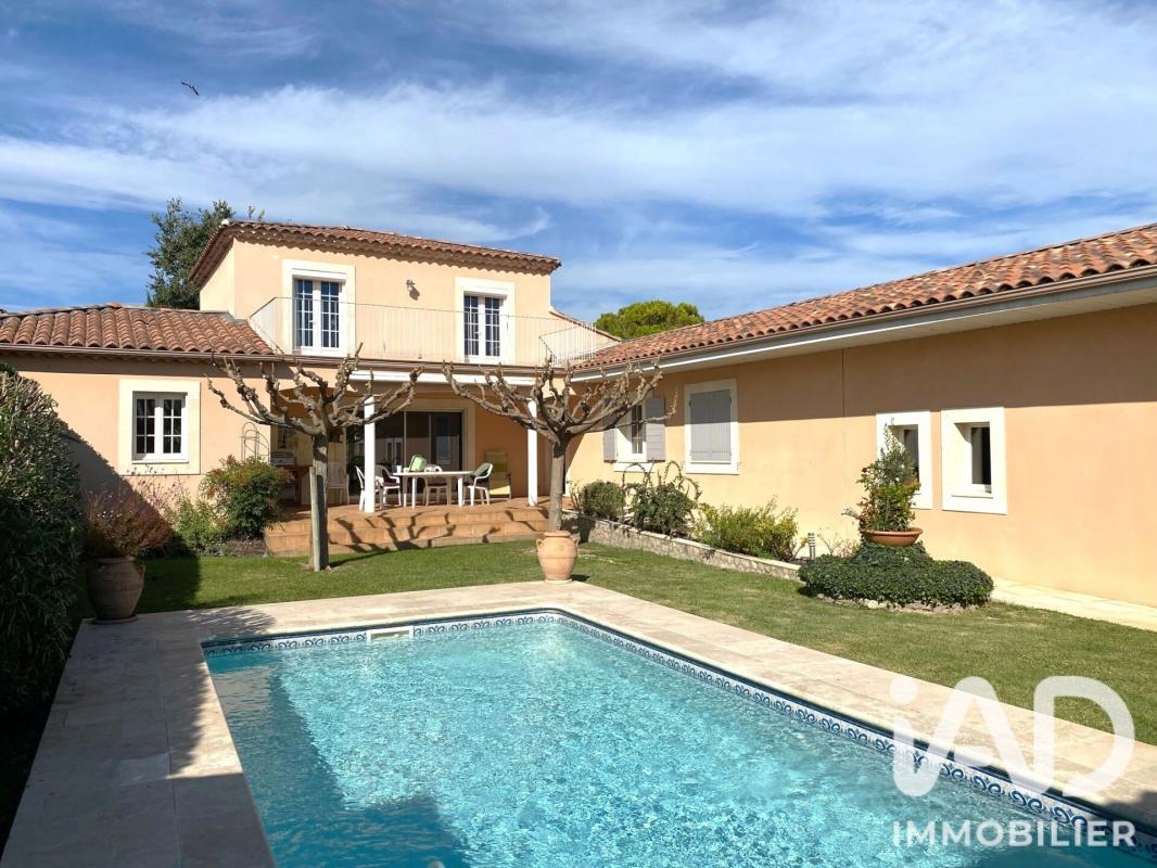 Maison 7 Pièce(s) L'Isle-sur-la-Sorgue
