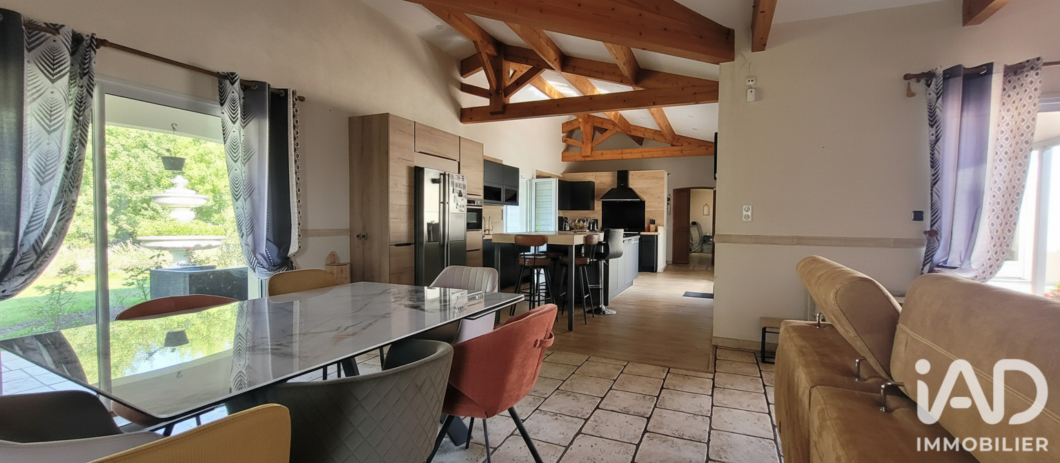Maison 8 Pièce(s) Saint-Jean-d'Angély - Photo 5