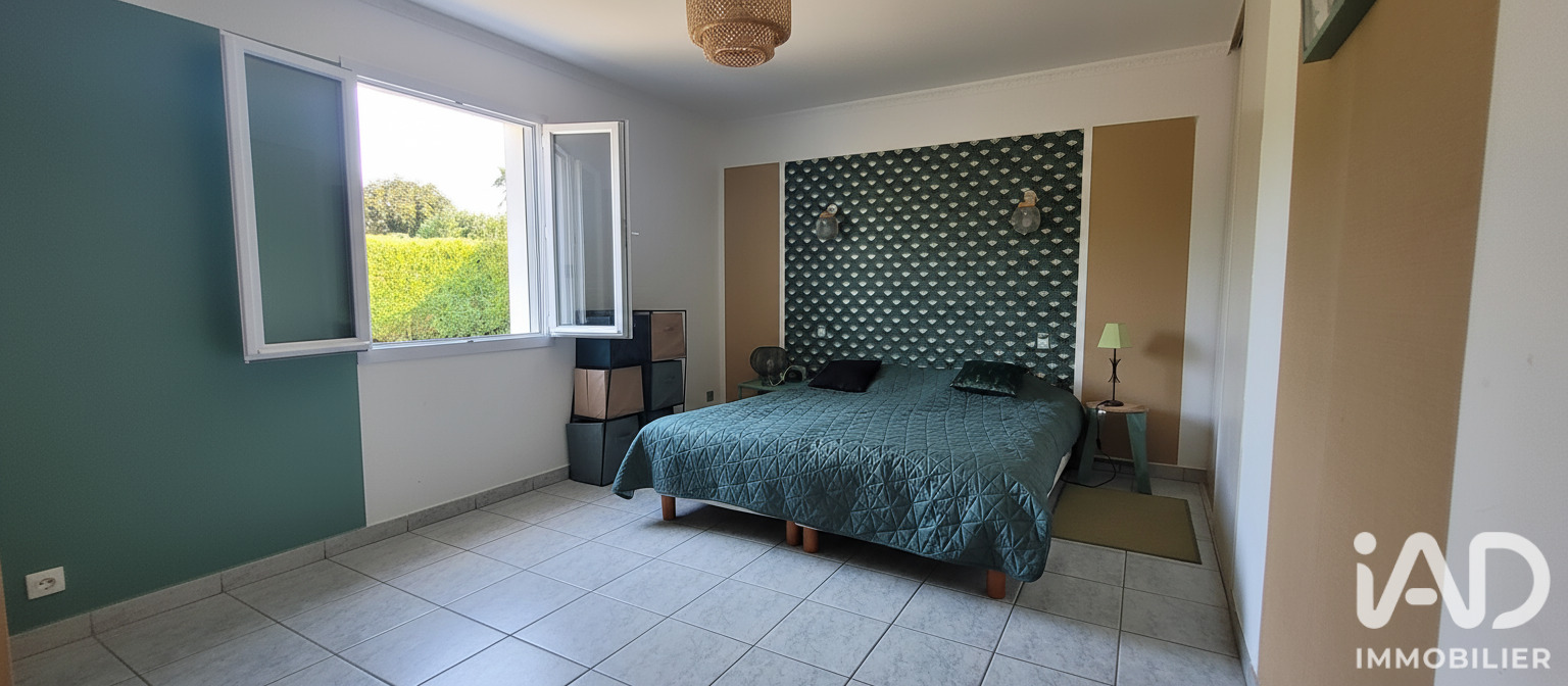 Maison 8 Pièce(s) Saint-Jean-d'Angély - Photo 9