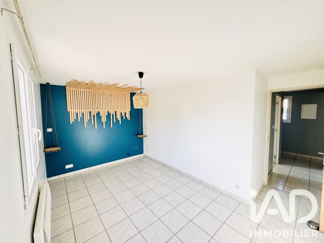 Maison 7 Pièce(s) Sainte-Agathe-la-Bouteresse - Photo 11