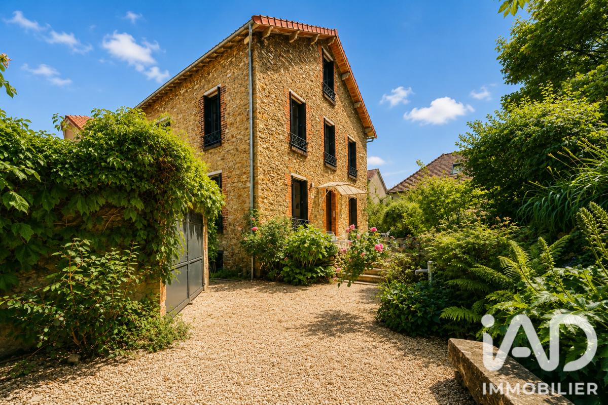 Maison 8 Pièce(s) Clamart