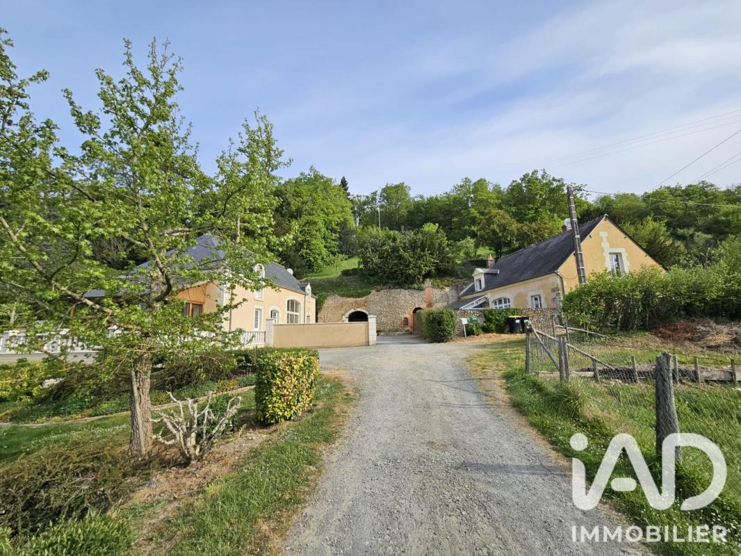 Maison traditionnelle 9 Pièce(s) Montval-sur-Loir