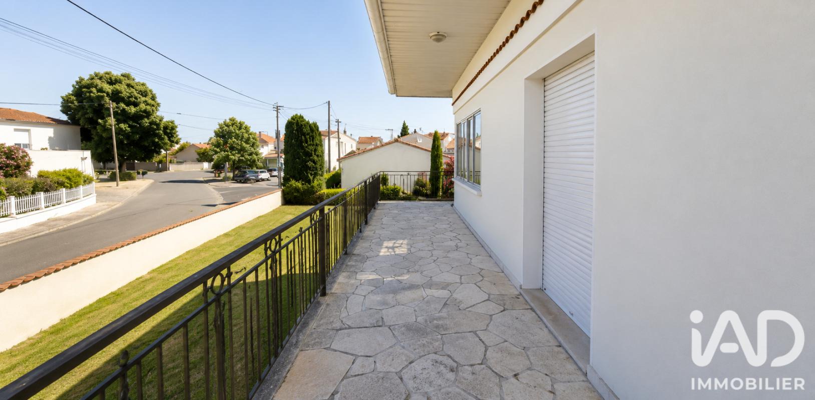 Maison 8 Pièce(s) Port-des-Barques - Photo 12