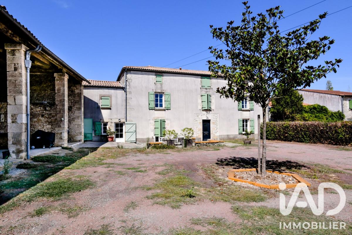 Maison 6 Pièce(s) Cherveux